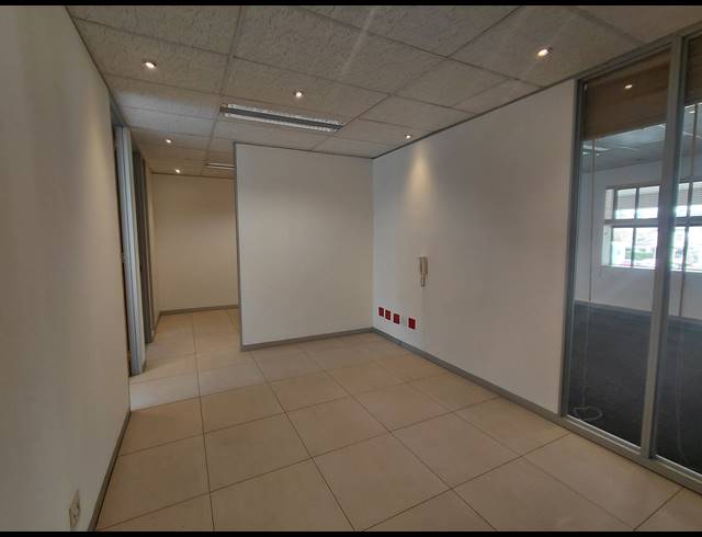 378M² OFFICE TO LET IN BRYANSTON